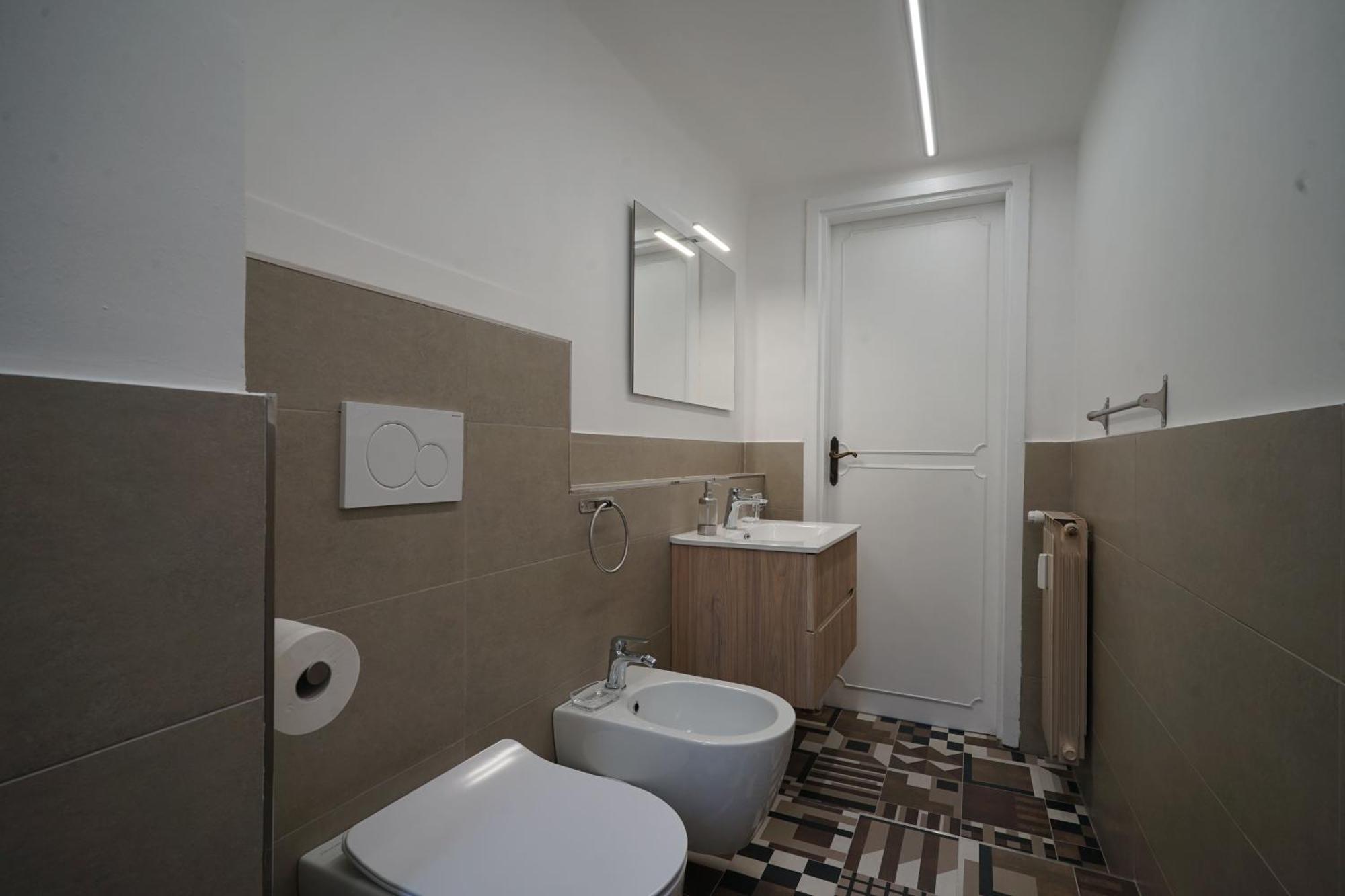 Manzoni 22 *